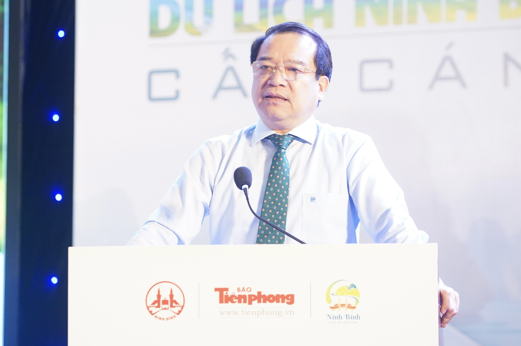 Phát triển công nghiệp văn hóa - ‘Đòn bẩy’ chiến lược để du lịch Ninh Bình cất cánh- Ảnh 4. Phát triển công nghiệp văn hóa - ‘Đòn bẩy’ chiến lược để du lịch Ninh Bình cất cánh- Ảnh 4.