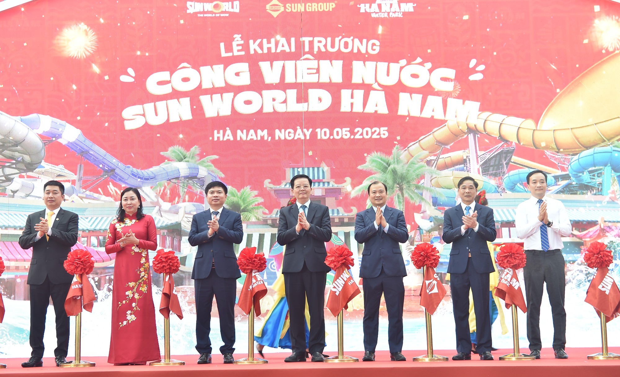 Phó Thủ tướng Mai Văn Chính dự lễ khánh thành cầu Liêm Chính, đơn nguyên II, Phủ Lý, Hà Nam- Ảnh 4. Phó Thủ tướng Mai Văn Chính dự lễ khánh thành cầu Liêm Chính, đơn nguyên II, Phủ Lý, Hà Nam- Ảnh 4.