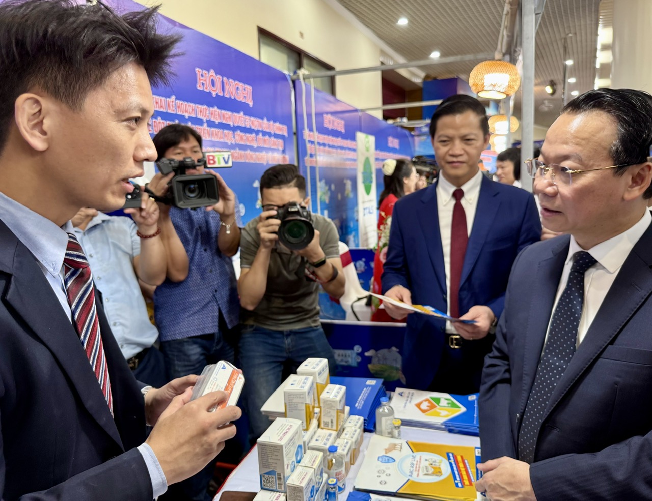 Nền khoa học công nghệ hiện đại tạo vị thế bền vững- Ảnh 2. Nền khoa học công nghệ hiện đại tạo vị thế bền vững- Ảnh 2.