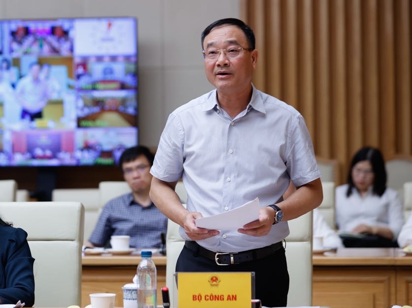 TỔNG THUẬT: Thủ tướng chủ trì phiên họp thứ 4 Ban chỉ đạo Trung ương về xóa nhà tạm, nhà dột nát- Ảnh 9. TỔNG THUẬT: Thủ tướng chủ trì phiên họp thứ 4 Ban chỉ đạo Trung ương về xóa nhà tạm, nhà dột nát- Ảnh 9.