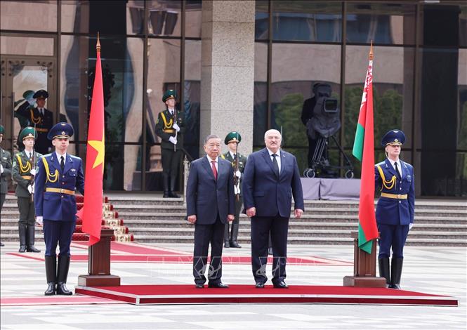 Tuyên bố chung về việc thiết lập quan hệ Đối tác Chiến lược Việt Nam-Belarus- Ảnh 1. Tuyên bố chung về việc thiết lập quan hệ Đối tác Chiến lược Việt Nam-Belarus- Ảnh 1.