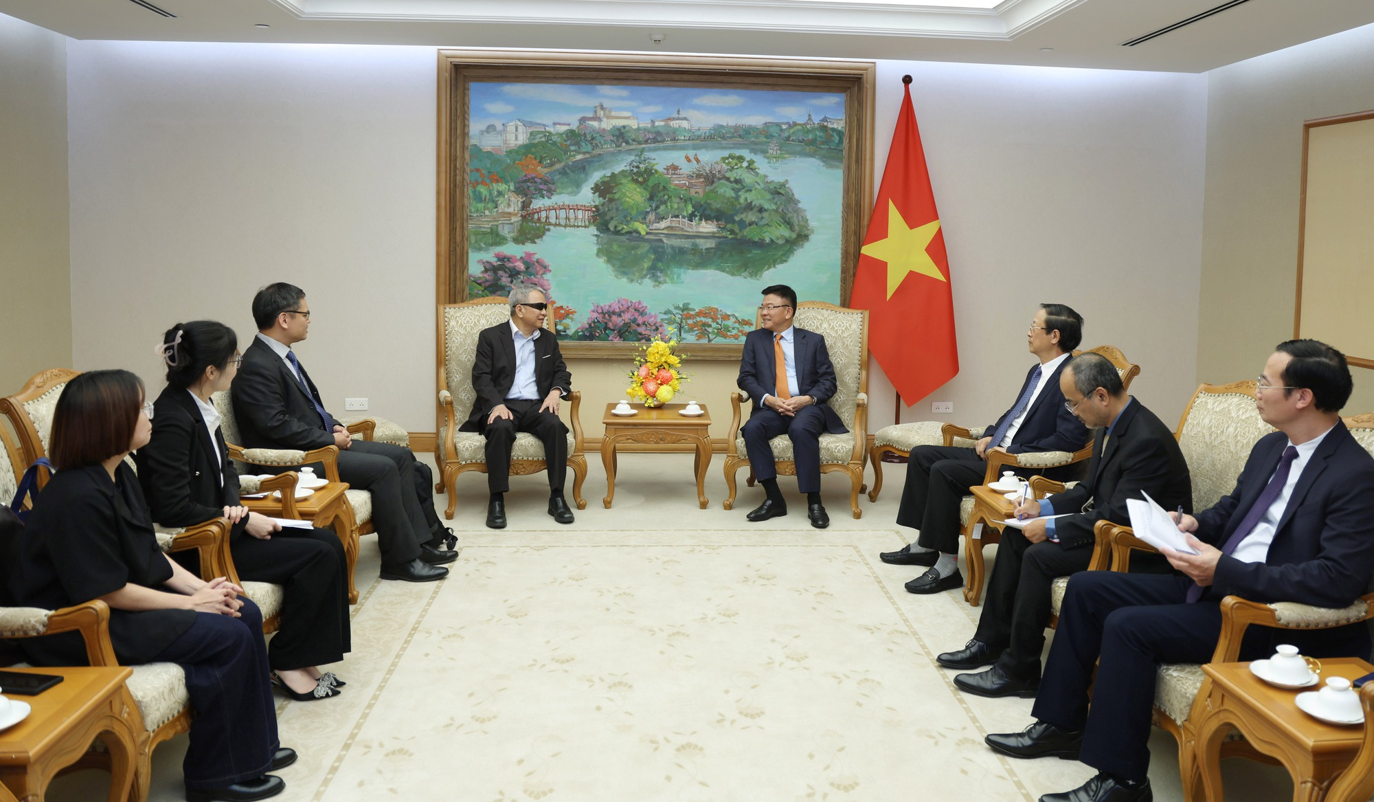 Phó Thủ tướng Lê Thành Long tiếp Giám đốc điều hành The Vietnam Foundation- Ảnh 2. Phó Thủ tướng Lê Thành Long tiếp Giám đốc điều hành The Vietnam Foundation- Ảnh 2.
