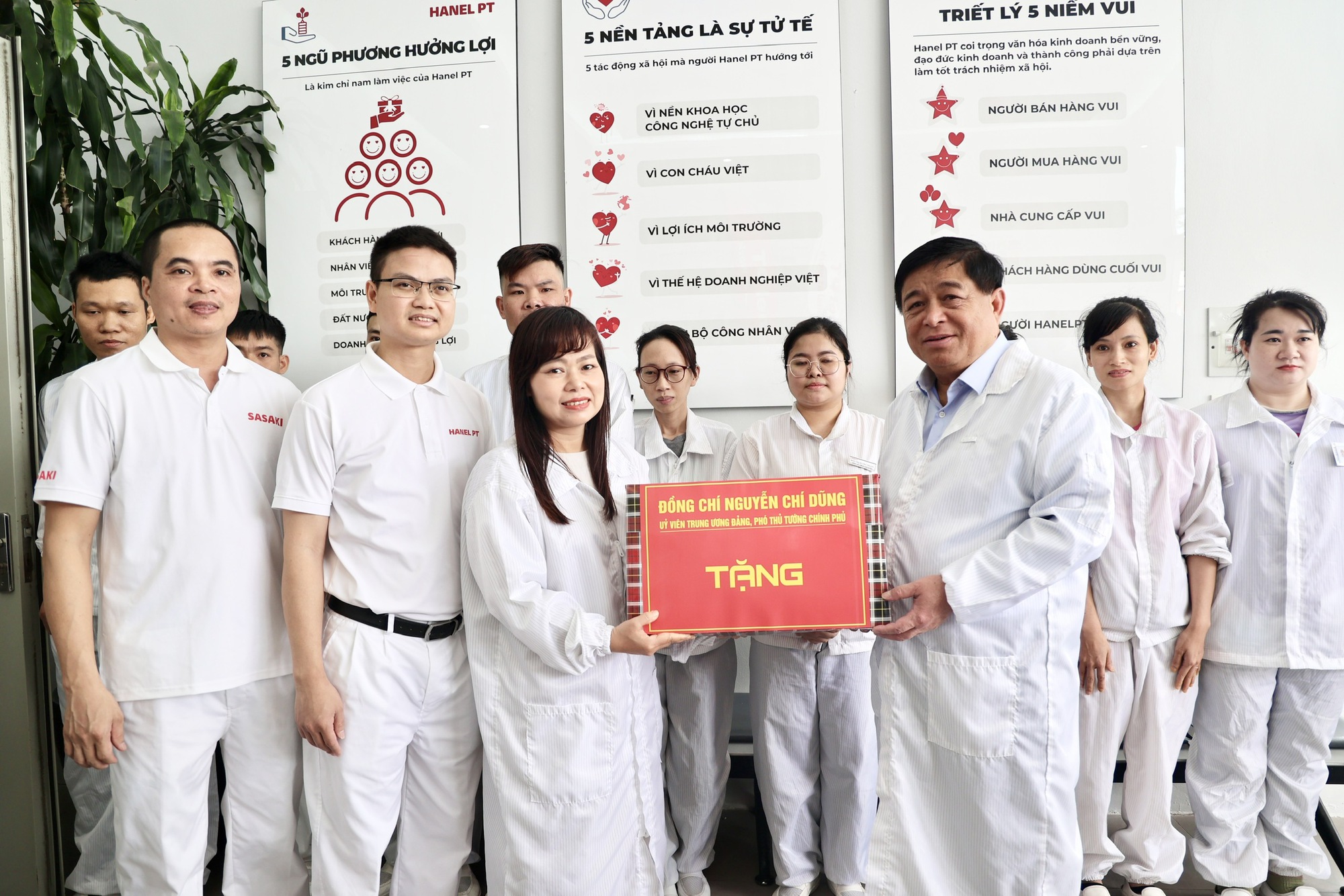 Doanh nghiệp tư nhân cảm kích với Nghị quyết 68-NQ/TW- Ảnh 6. Doanh nghiệp tư nhân cảm kích với Nghị quyết 68-NQ/TW- Ảnh 6.