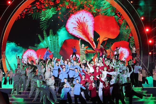Chủ tịch nước Lương Cường: Hải Phòng có cơ hội to lớn sánh vai với các thành phố tiêu biểu ở châu Á- Ảnh 6. Chủ tịch nước Lương Cường: Hải Phòng có cơ hội to lớn sánh vai với các thành phố tiêu biểu ở châu Á- Ảnh 6.