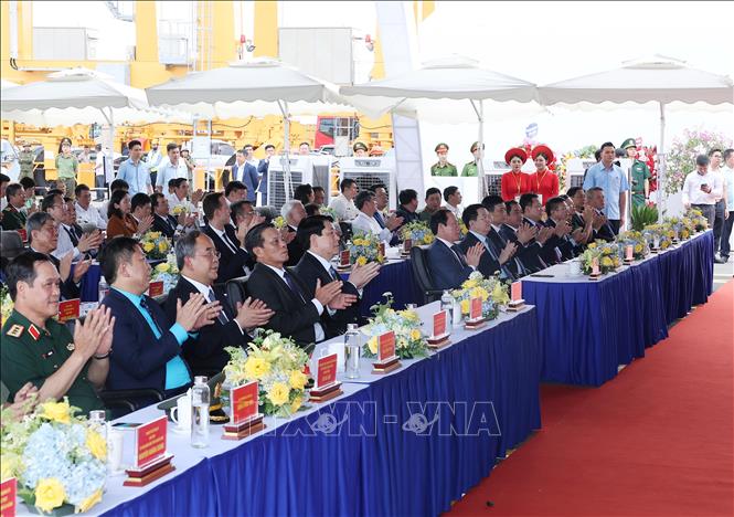 Chủ tịch nước Lương Cường dự khánh thành Bến cảng container quốc tế số 3 và 4 tại Hải Phòng- Ảnh 3. Chủ tịch nước Lương Cường dự khánh thành Bến cảng container quốc tế số 3 và 4 tại Hải Phòng- Ảnh 3.