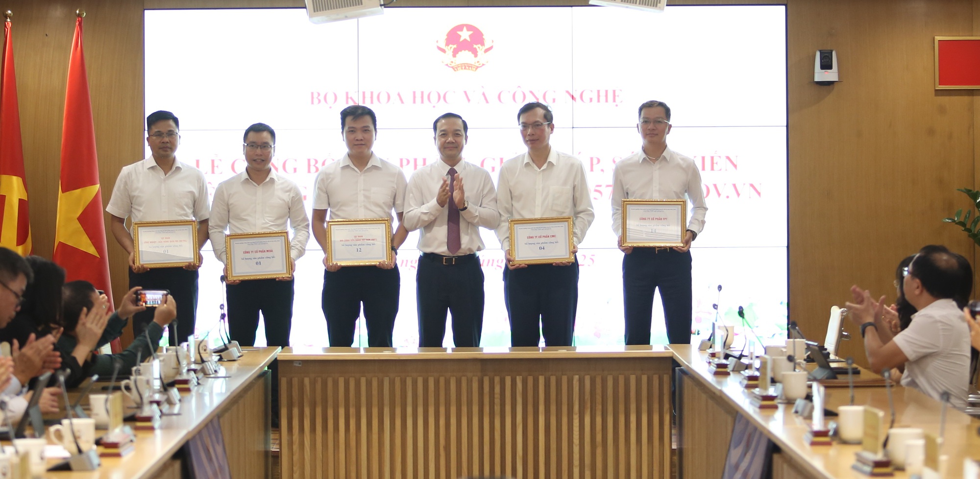 Công bố các sản phẩm, sáng kiến khoa học, công nghệ, chuyển đổi số trên Cổng Thông tin Nghị quyết 57- Ảnh 2.