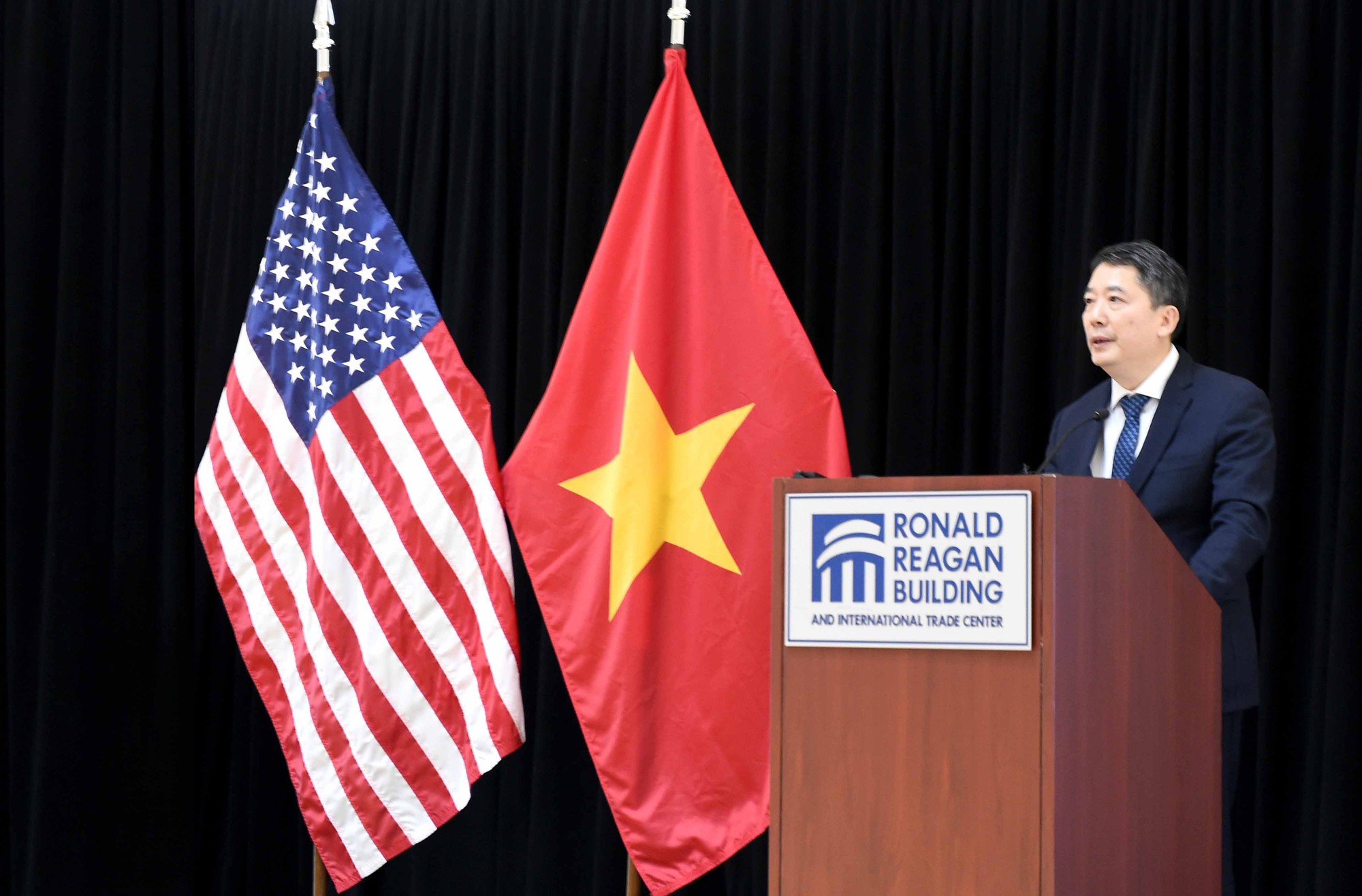 Doanh nghiệp Việt 'đổ bộ' vào Hoa Kỳ: Tìm cơ hội hợp tác đầu tư từ SelectUSA 2025- Ảnh 6. Doanh nghiệp Việt 'đổ bộ' vào Hoa Kỳ: Tìm cơ hội hợp tác đầu tư từ SelectUSA 2025- Ảnh 6.