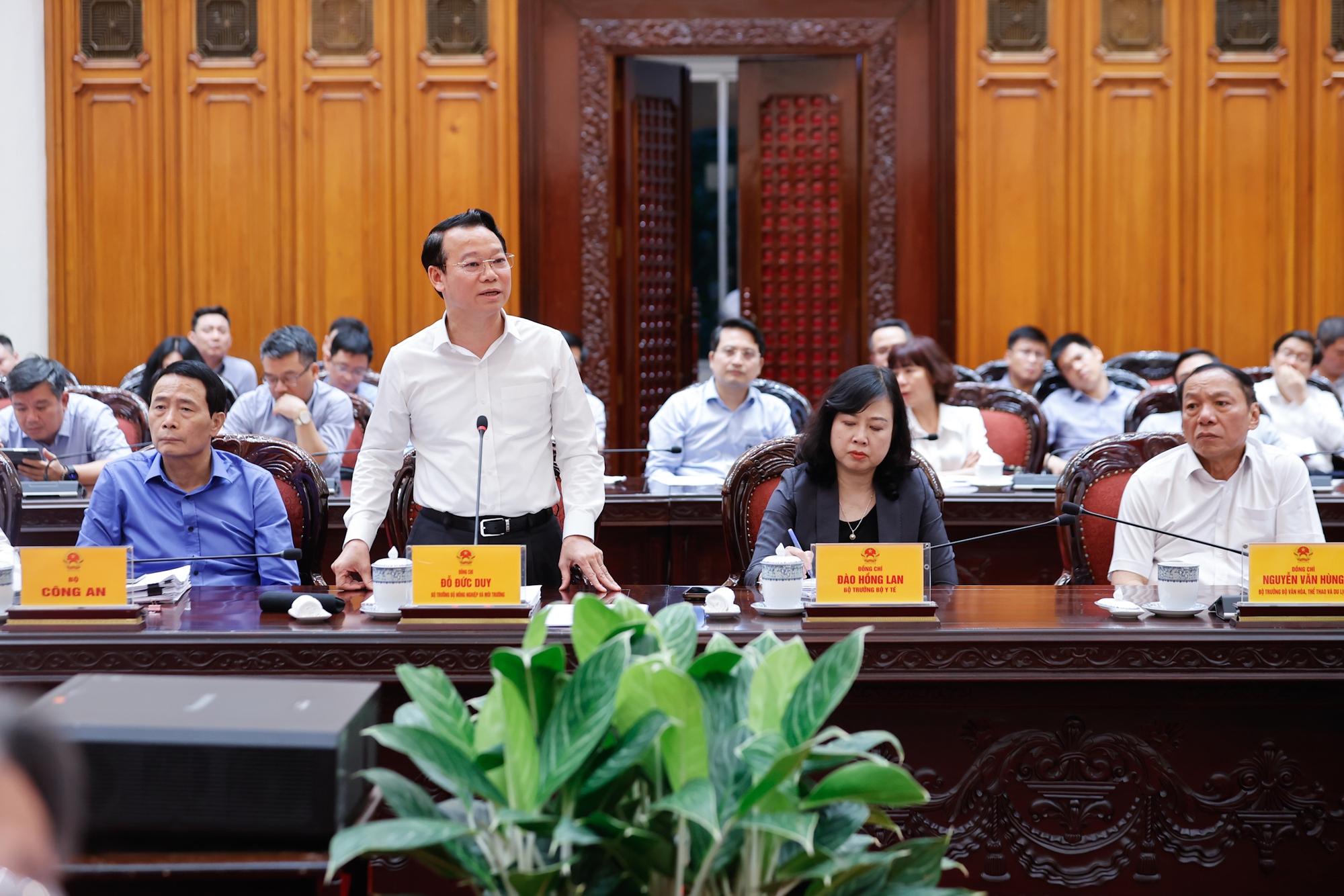 Thủ tướng: Các bộ cần rà soát, phân cấp, phân quyền hơn nữa cho địa phương- Ảnh 7. Thủ tướng: Các bộ cần rà soát, phân cấp, phân quyền hơn nữa cho địa phương- Ảnh 7.
