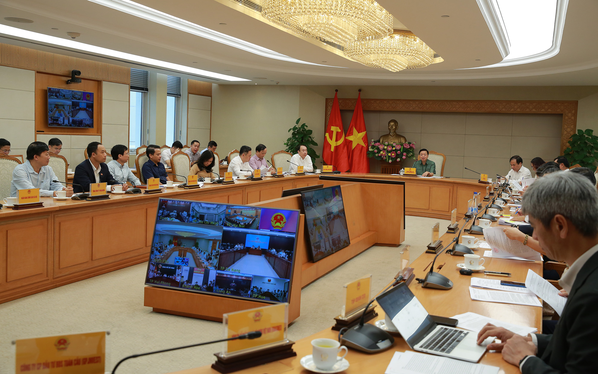 Thị trường bất động sản cần những 'liều thuốc mạnh' và thực chất hơn- Ảnh 6. Thị trường bất động sản cần những 'liều thuốc mạnh' và thực chất hơn- Ảnh 6.