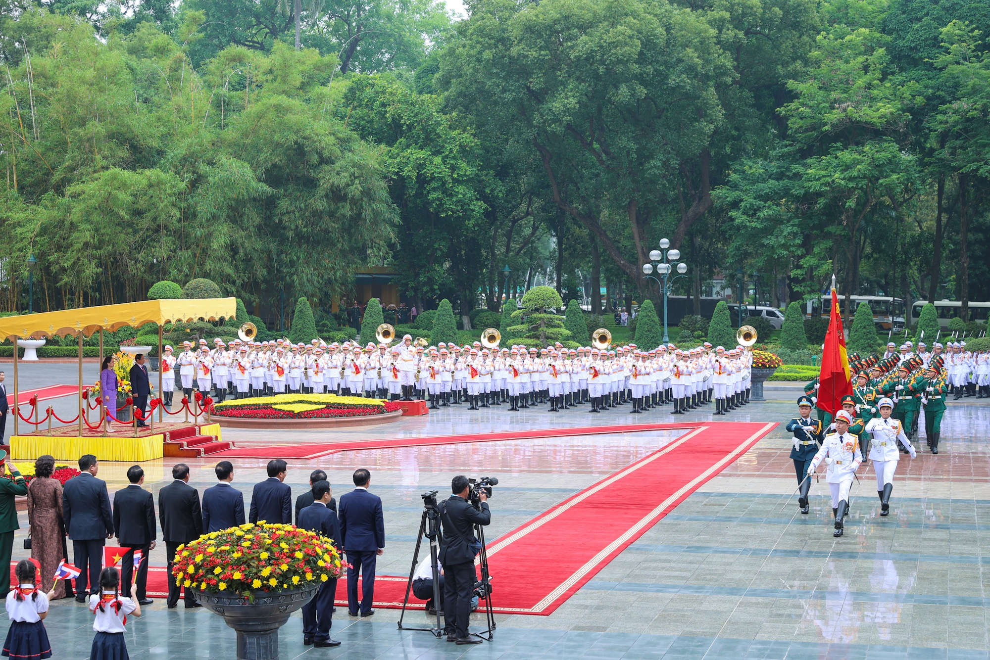 Thủ tướng Phạm Minh Chính chủ trì lễ đón chính thức Thủ tướng Thái Lan thăm Việt Nam- Ảnh 2. Thủ tướng Phạm Minh Chính chủ trì lễ đón chính thức Thủ tướng Thái Lan thăm Việt Nam- Ảnh 2.