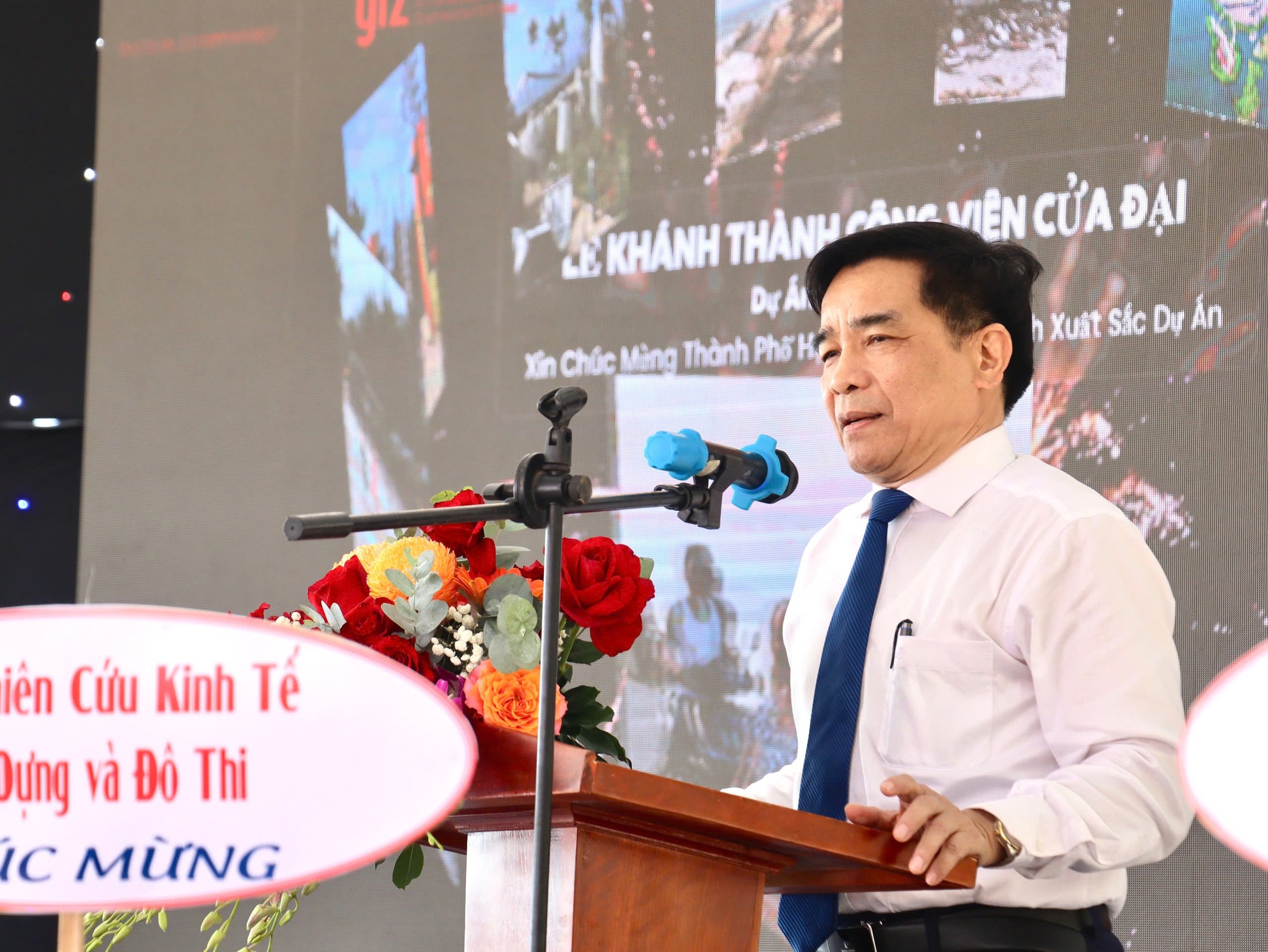 Khánh thành và bàn giao 'Hành lang xanh' phòng, chống xói lở bờ biển Hội An- Ảnh 2. Khánh thành và bàn giao 'Hành lang xanh' phòng, chống xói lở bờ biển Hội An- Ảnh 2.