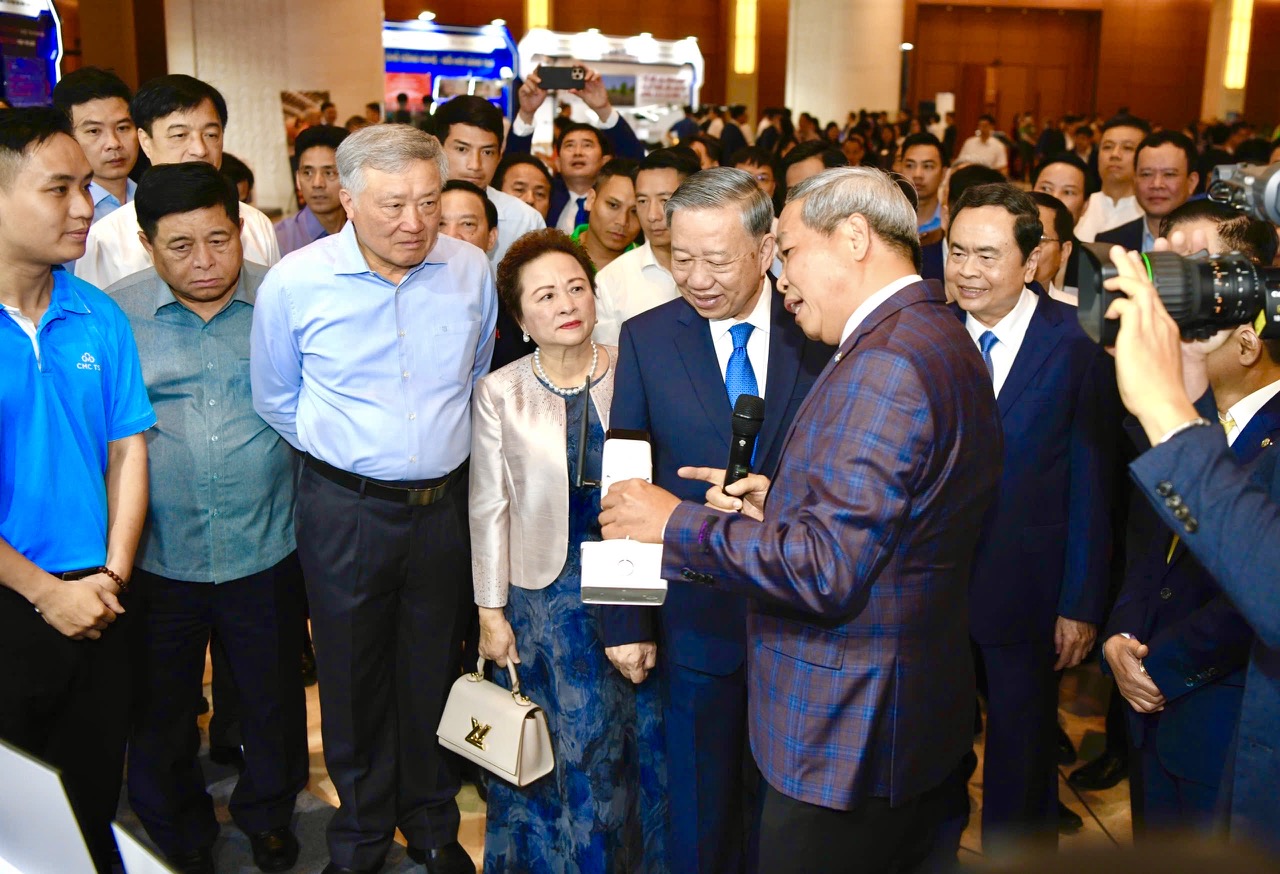 Phát biểu của Tổng Bí thư Tô Lâm tại Hội nghị toàn quốc quán triệt, triển khai Nghị quyết số 66 và Nghị quyết số 68- Ảnh 3. Phát biểu của Tổng Bí thư Tô Lâm tại Hội nghị toàn quốc quán triệt, triển khai Nghị quyết số 66 và Nghị quyết số 68- Ảnh 3.