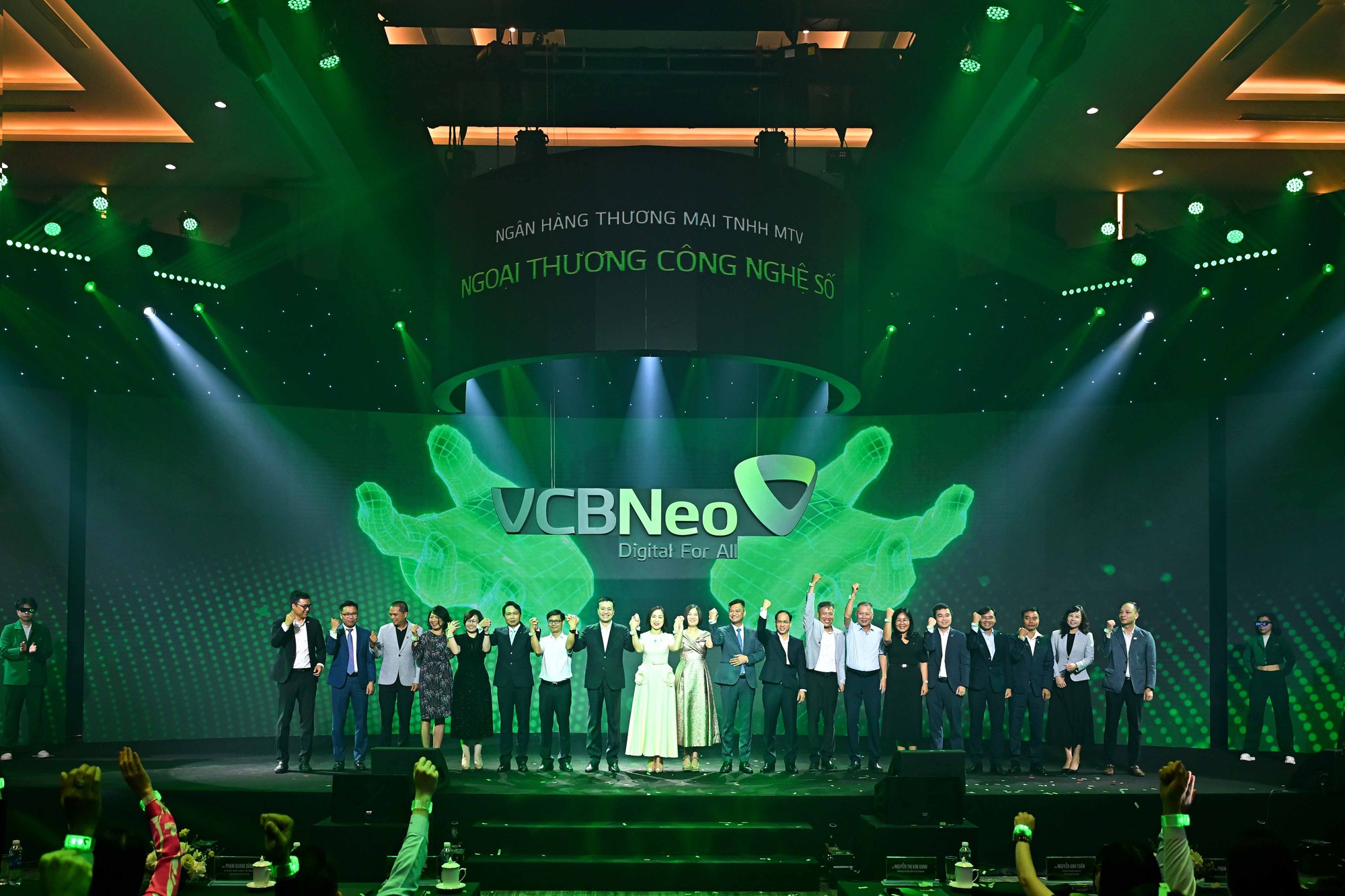 VCBNeo công bố thương hiệu mới và ứng dụng ngân hàng số NeoOne- Ảnh 5. VCBNeo công bố thương hiệu mới và ứng dụng ngân hàng số NeoOne- Ảnh 5.