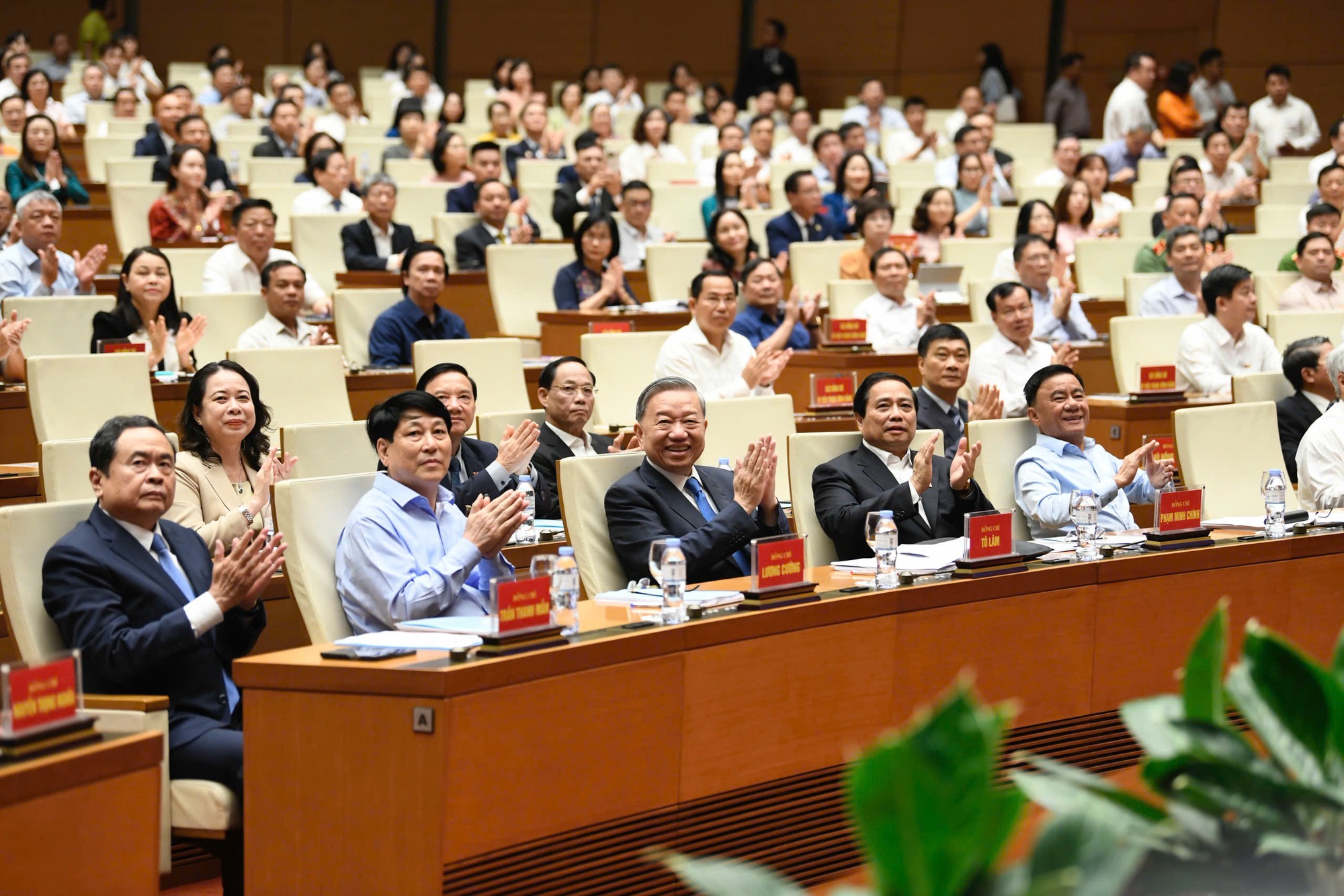 Thủ tướng: Thương trường là chiến trường, cần tạo động lực, truyền cảm hứng cho doanh nhân và phát động toàn dân thi đua làm giàu- Ảnh 2. Thủ tướng: Thương trường là chiến trường, cần tạo động lực, truyền cảm hứng cho doanh nhân và phát động toàn dân thi đua làm giàu- Ảnh 2.