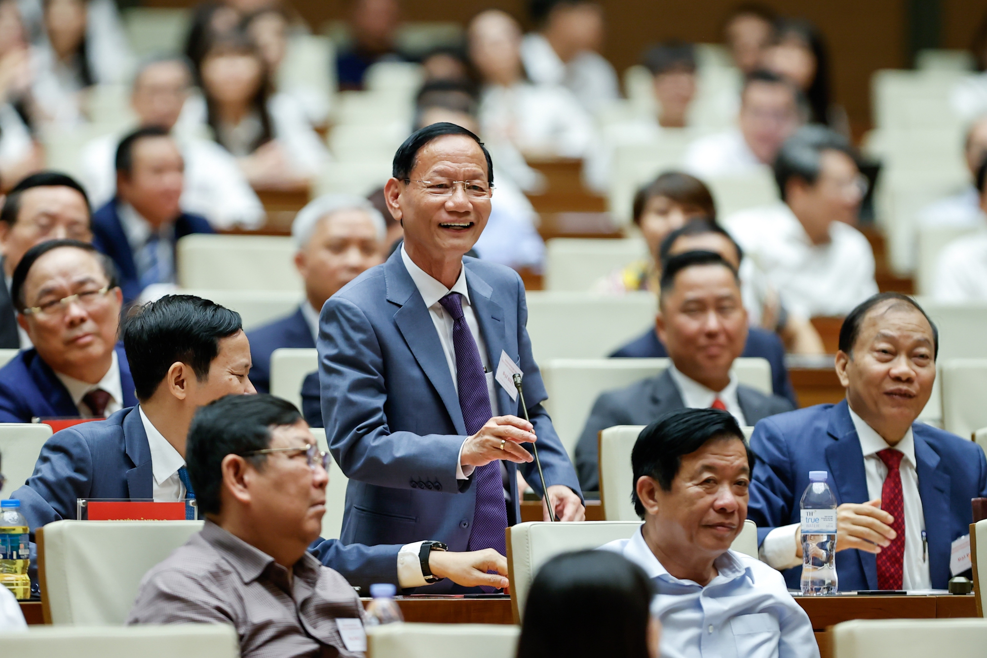Thủ tướng: Thương trường là chiến trường, cần tạo động lực, truyền cảm hứng cho doanh nhân và phát động toàn dân thi đua làm giàu- Ảnh 6. Thủ tướng: Thương trường là chiến trường, cần tạo động lực, truyền cảm hứng cho doanh nhân và phát động toàn dân thi đua làm giàu- Ảnh 6.
