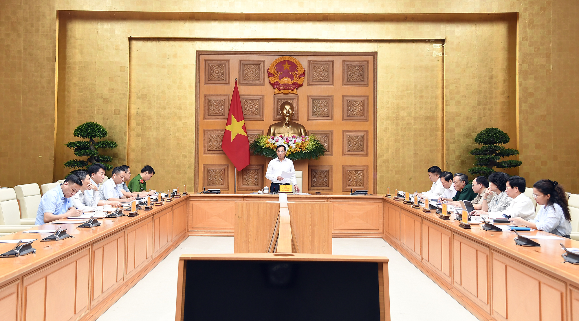 Kiểm tra ngay khi người dân tố giác hành vi buôn bán hàng giả- Ảnh 2. Kiểm tra ngay khi người dân tố giác hành vi buôn bán hàng giả- Ảnh 2.