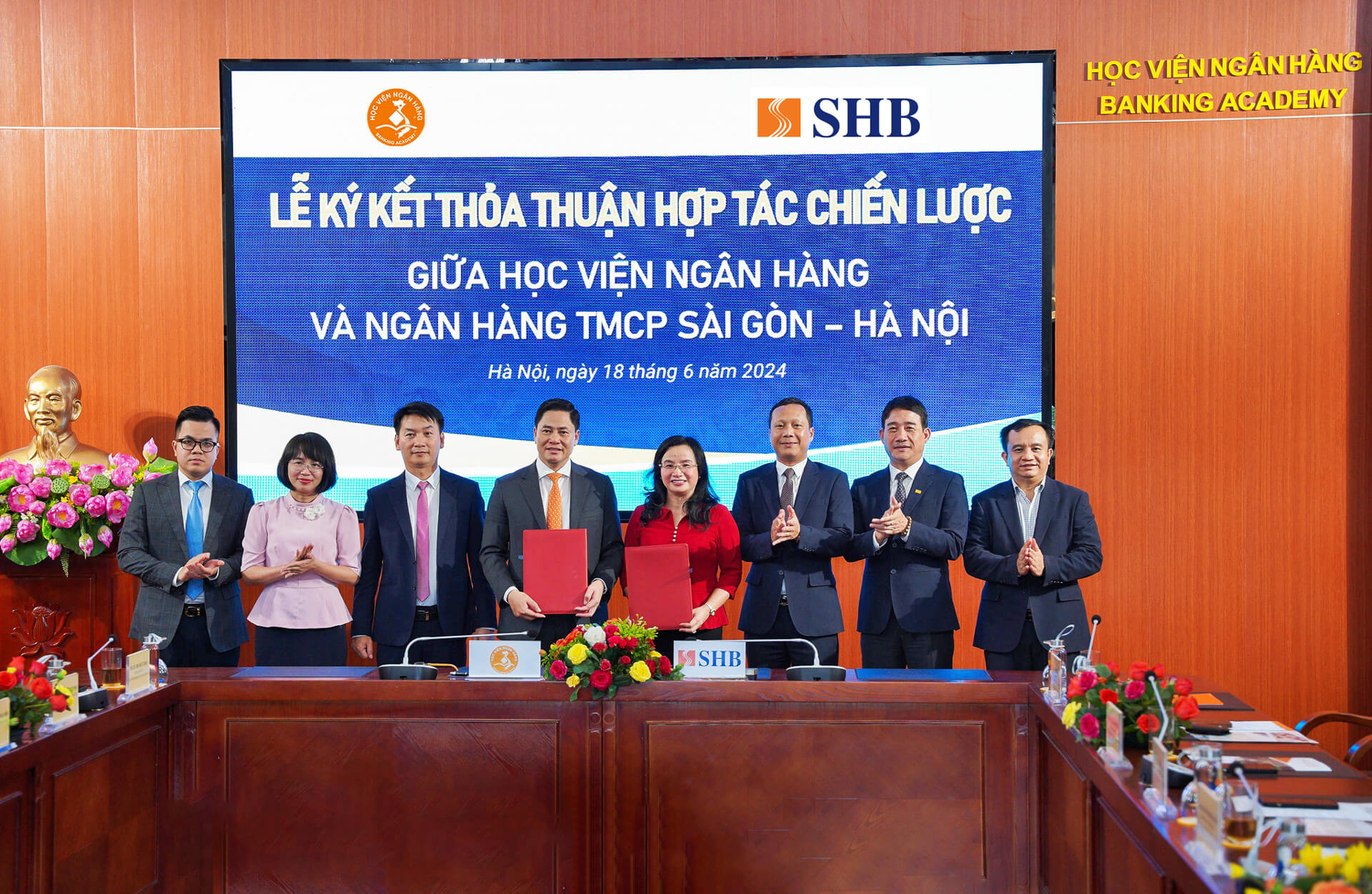 FinanceAsia: SHB là 'Ngân hàng Tốt nhất cho khách hàng Khu vực công' năm 2025 tại Việt Nam- Ảnh 2. FinanceAsia: SHB là 'Ngân hàng Tốt nhất cho khách hàng Khu vực công' năm 2025 tại Việt Nam- Ảnh 2.