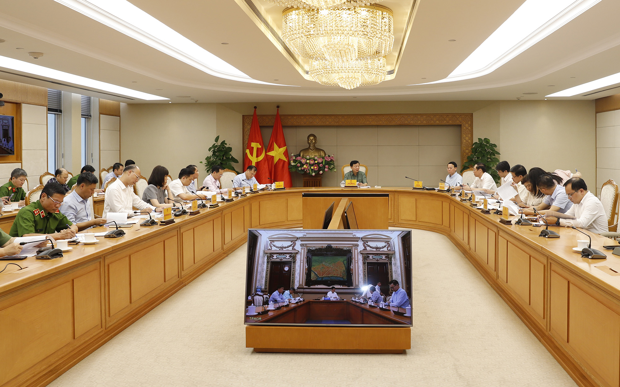 Tập trung giải quyết dứt điểm các bức xúc về ô nhiễm môi trường- Ảnh 4. Tập trung giải quyết dứt điểm các bức xúc về ô nhiễm môi trường- Ảnh 4.