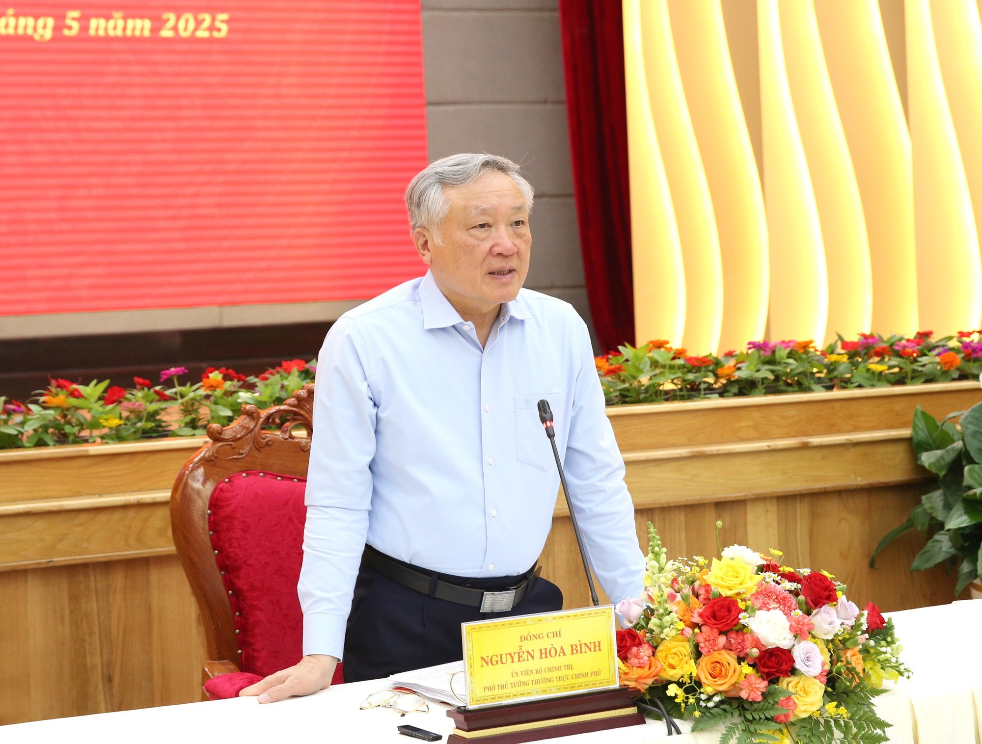 Phó Thủ tướng Thường trực Nguyễn Hòa Bình làm việc với Ban Thường vụ 3 tỉnh Lâm Đồng, Bình Thuận và Đắk Nông- Ảnh 2. Phó Thủ tướng Thường trực Nguyễn Hòa Bình làm việc với Ban Thường vụ 3 tỉnh Lâm Đồng, Bình Thuận và Đắk Nông- Ảnh 2.