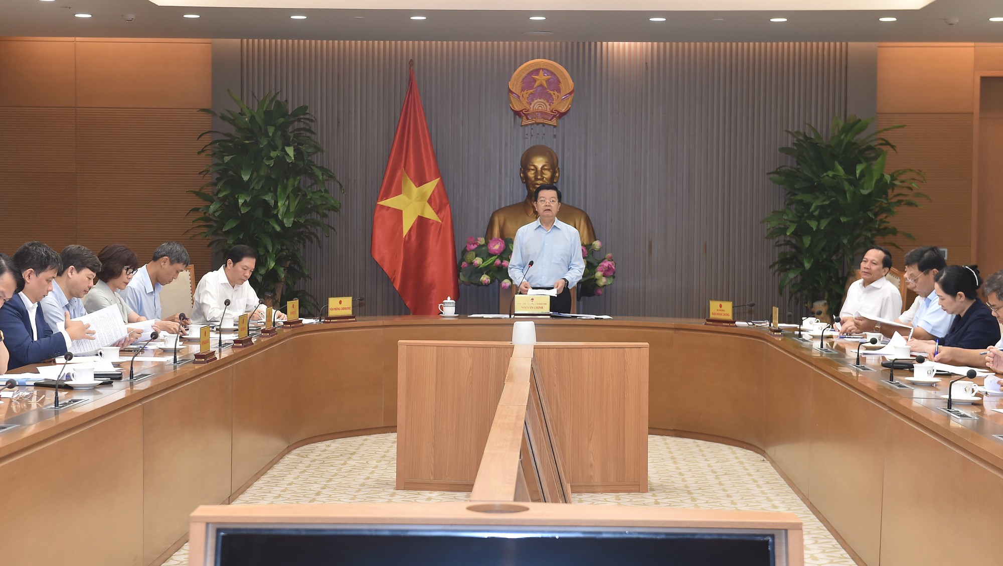 Khẩn trương hoàn thiện xây dựng nghị định về phân cấp, phân quyền lĩnh vực dân tộc, tôn giáo- Ảnh 3. Khẩn trương hoàn thiện xây dựng nghị định về phân cấp, phân quyền lĩnh vực dân tộc, tôn giáo- Ảnh 3.