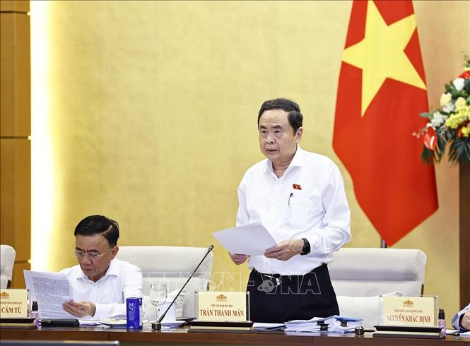 Chủ tịch Quốc hội chủ trì Phiên họp thứ hai của Ủy ban dự thảo sửa đổi, bổ sung một số điều của Hiến pháp năm 2013- Ảnh 2. Chủ tịch Quốc hội chủ trì Phiên họp thứ hai của Ủy ban dự thảo sửa đổi, bổ sung một số điều của Hiến pháp năm 2013- Ảnh 2.