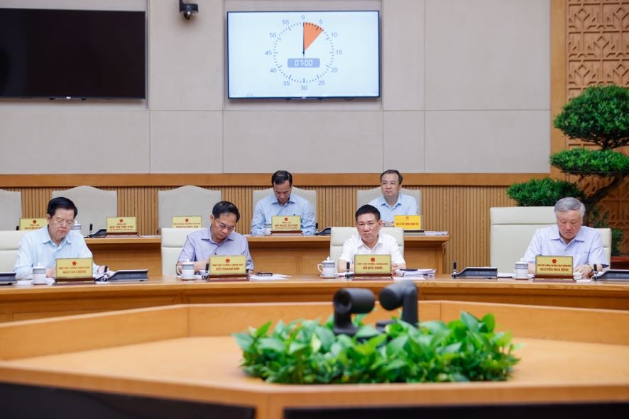 Thủ tướng: Quyết tâm cơ bản hoàn thành tháo gỡ 'điểm nghẽn' thể chế ngay trong năm 2025- Ảnh 3. Thủ tướng: Quyết tâm cơ bản hoàn thành tháo gỡ 'điểm nghẽn' thể chế ngay trong năm 2025- Ảnh 3.