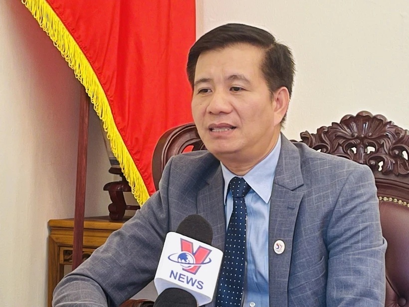 Đại sứ Đinh Ngọc Linh: Đẩy mạnh hơn nữa quan hệ Việt Nam - Malaysia tương xứng với tầm vóc mới- Ảnh 1. Đại sứ Đinh Ngọc Linh: Đẩy mạnh hơn nữa quan hệ Việt Nam - Malaysia tương xứng với tầm vóc mới- Ảnh 1.