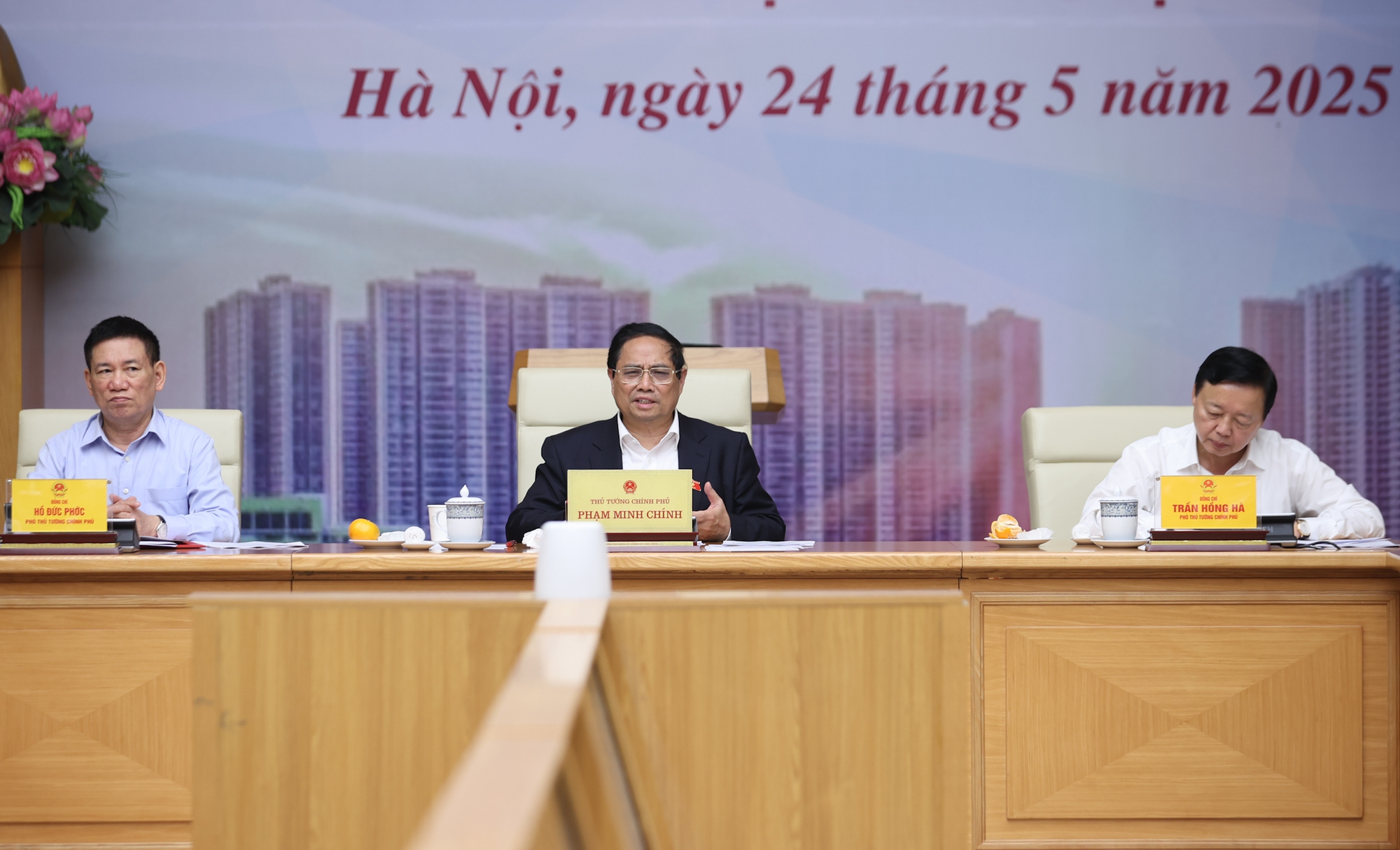 Thủ tướng: Nghiên cứu lập sàn giao dịch vàng; tách bạch quản lý nhà nước và kinh doanh vàng- Ảnh 2. Thủ tướng: Nghiên cứu lập sàn giao dịch vàng; tách bạch quản lý nhà nước và kinh doanh vàng- Ảnh 2.