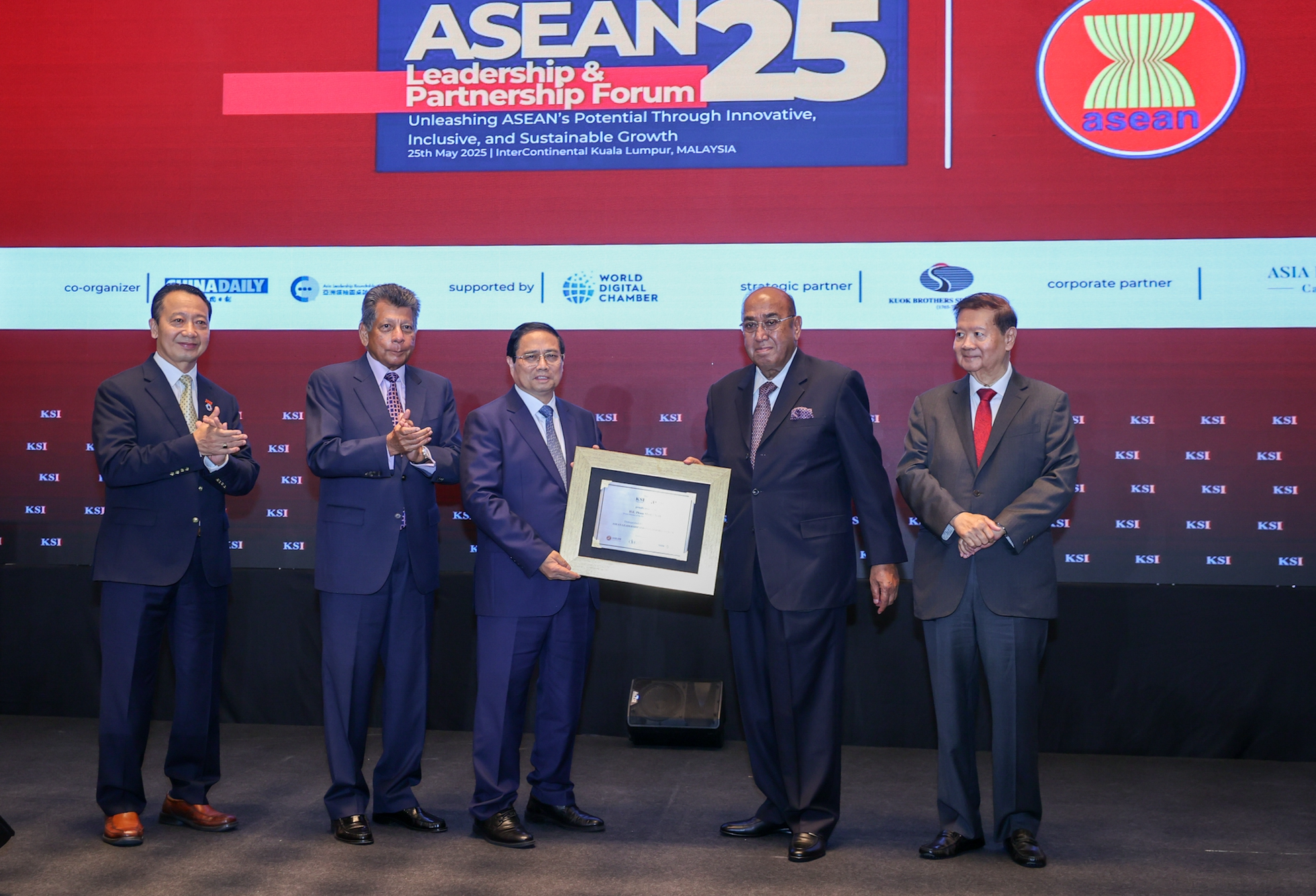 Thủ tướng Phạm Minh Chính dự Diễn đàn Lãnh đạo và Đối tác ASEAN- Ảnh 7. Thủ tướng Phạm Minh Chính dự Diễn đàn Lãnh đạo và Đối tác ASEAN- Ảnh 7.