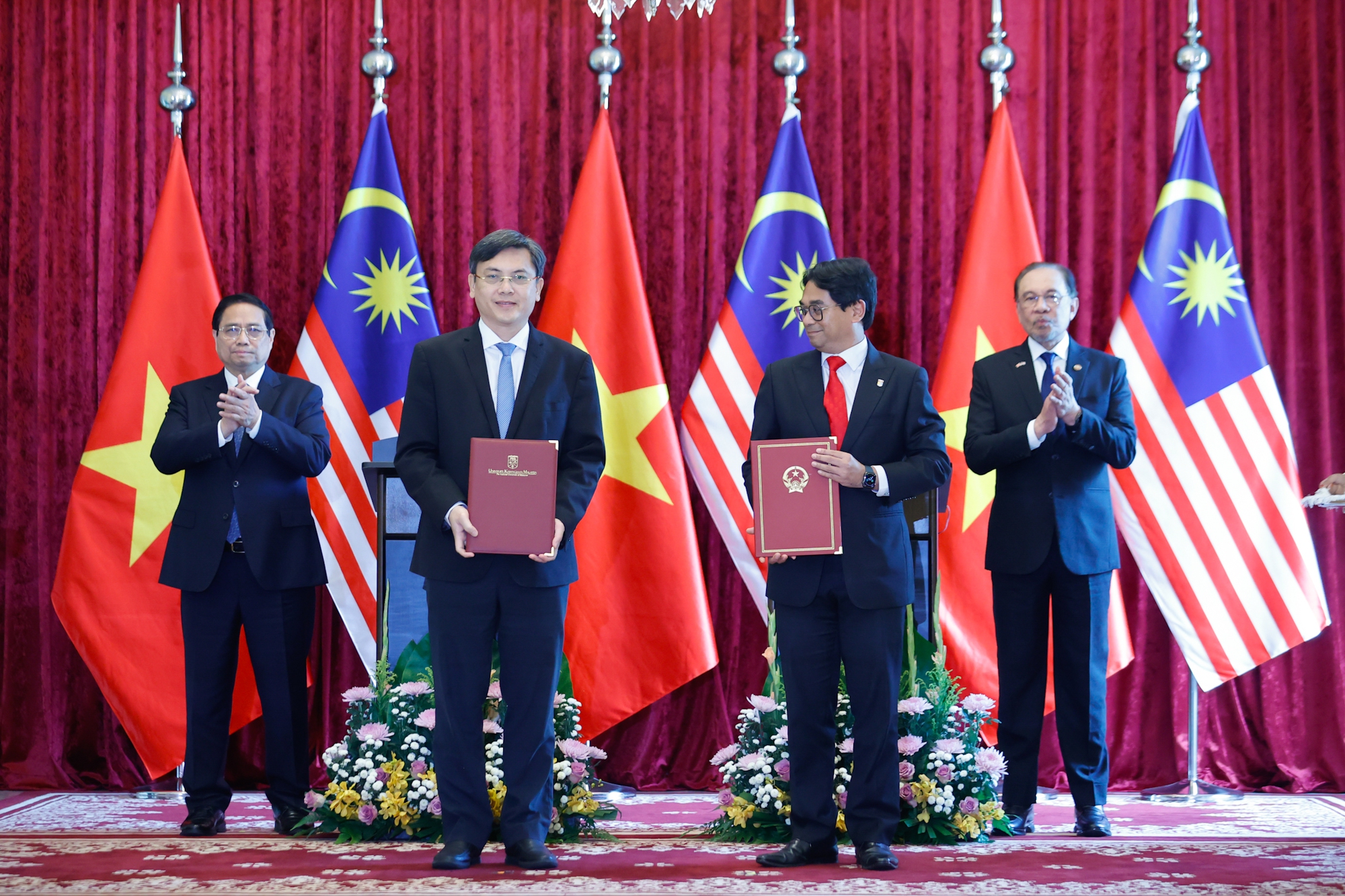 Thủ tướng Phạm Minh Chính hội đàm với Thủ tướng Malaysia- Ảnh 6. Thủ tướng Phạm Minh Chính hội đàm với Thủ tướng Malaysia- Ảnh 6.