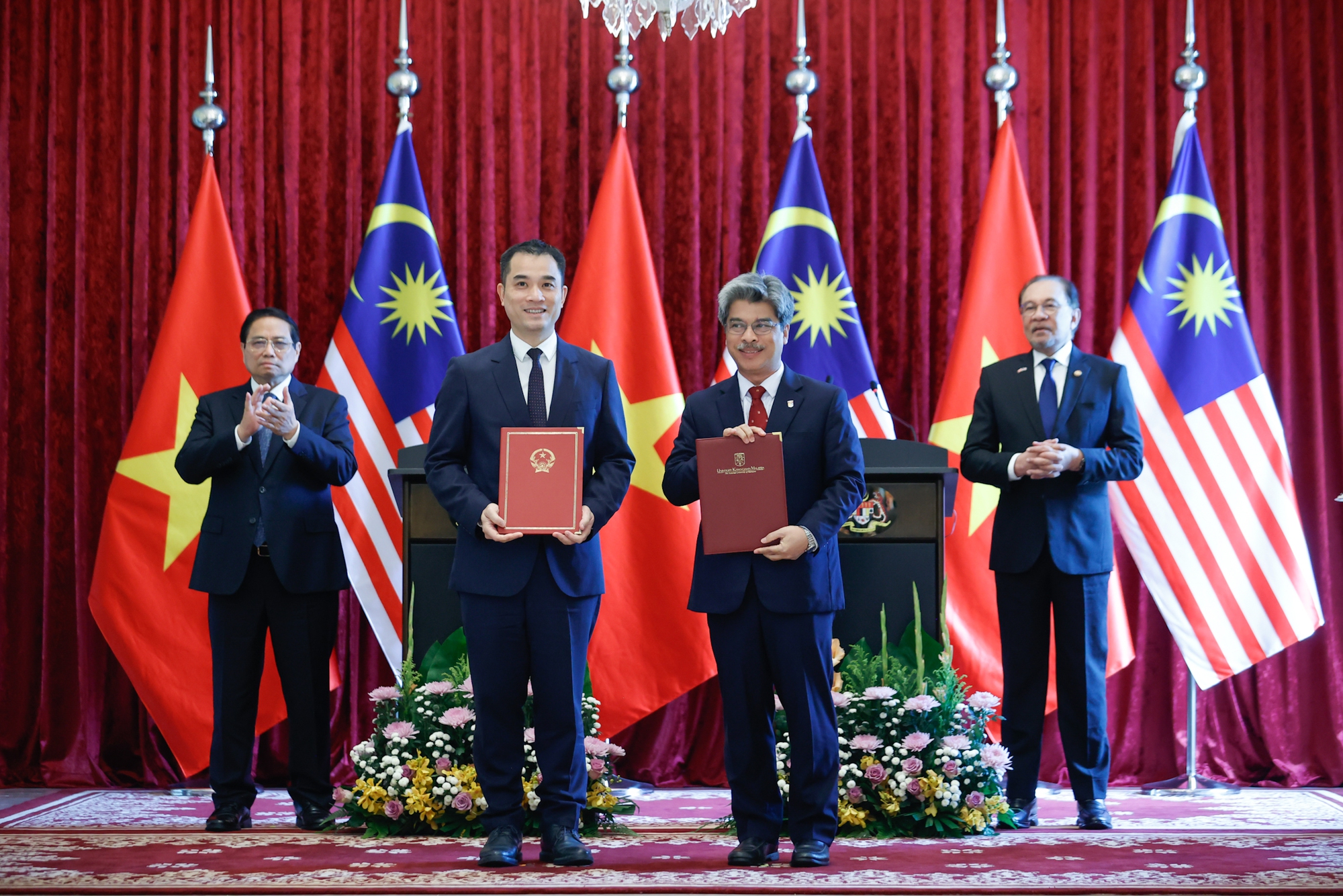 Thủ tướng Phạm Minh Chính hội đàm với Thủ tướng Malaysia- Ảnh 7. Thủ tướng Phạm Minh Chính hội đàm với Thủ tướng Malaysia- Ảnh 7.