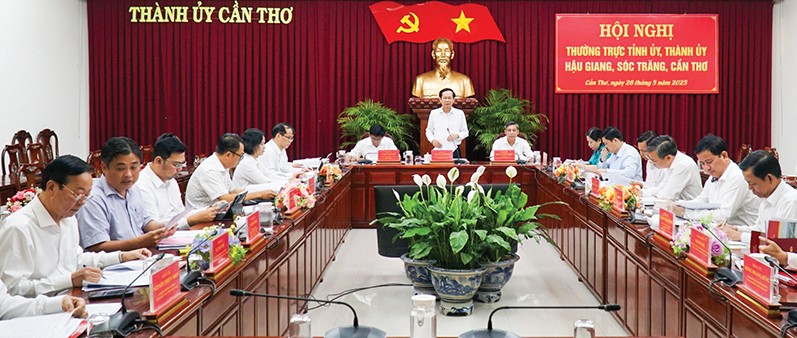 Cần Thơ: Lựa chọn cán bộ công tâm, tránh cục bộ, đặt lợi ích chung lên trên hết- Ảnh 1. Cần Thơ: Lựa chọn cán bộ công tâm, tránh cục bộ, đặt lợi ích chung lên trên hết- Ảnh 1.