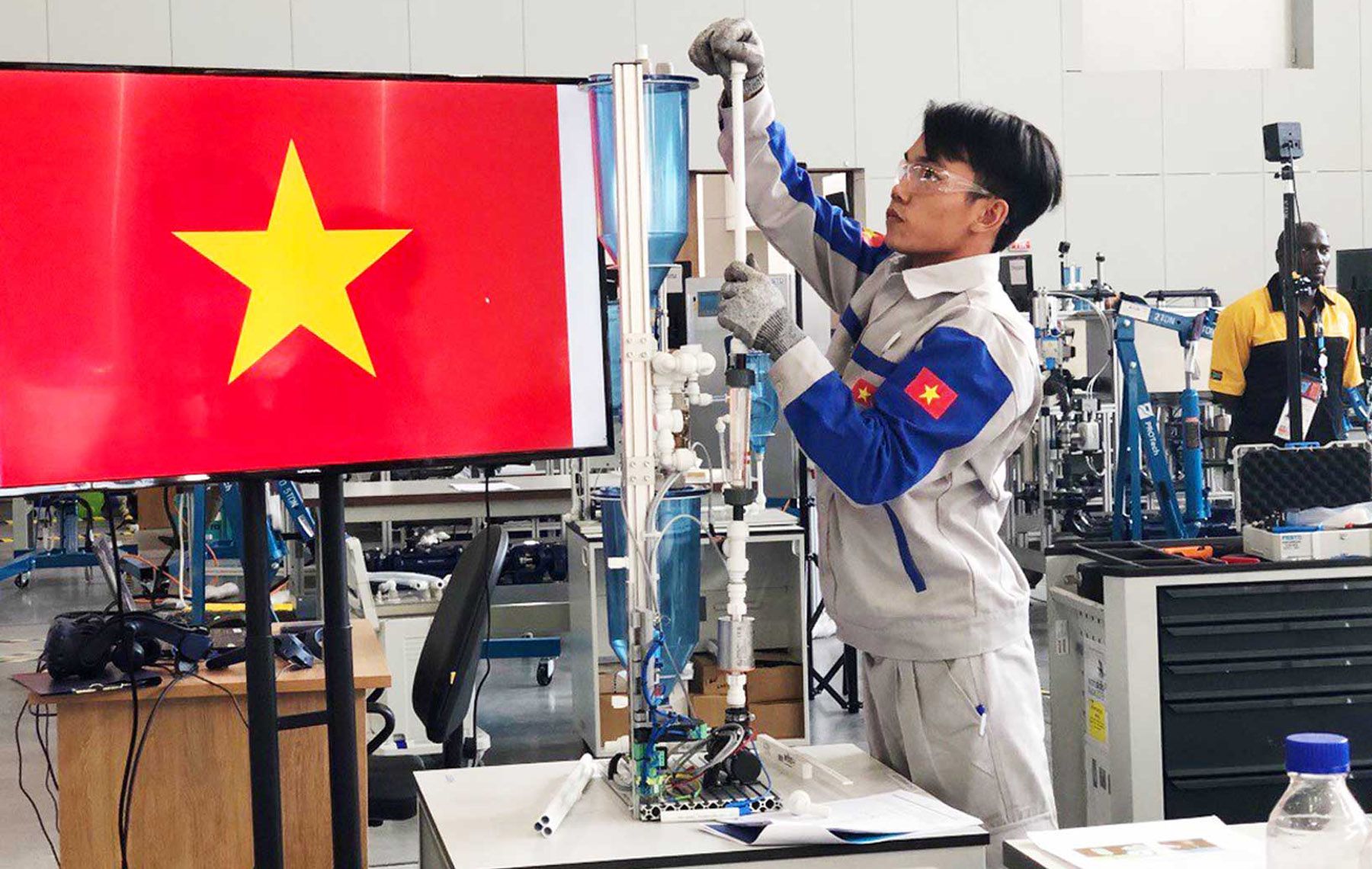 Phát triển nguồn nhân lực STEM chất lượng cao