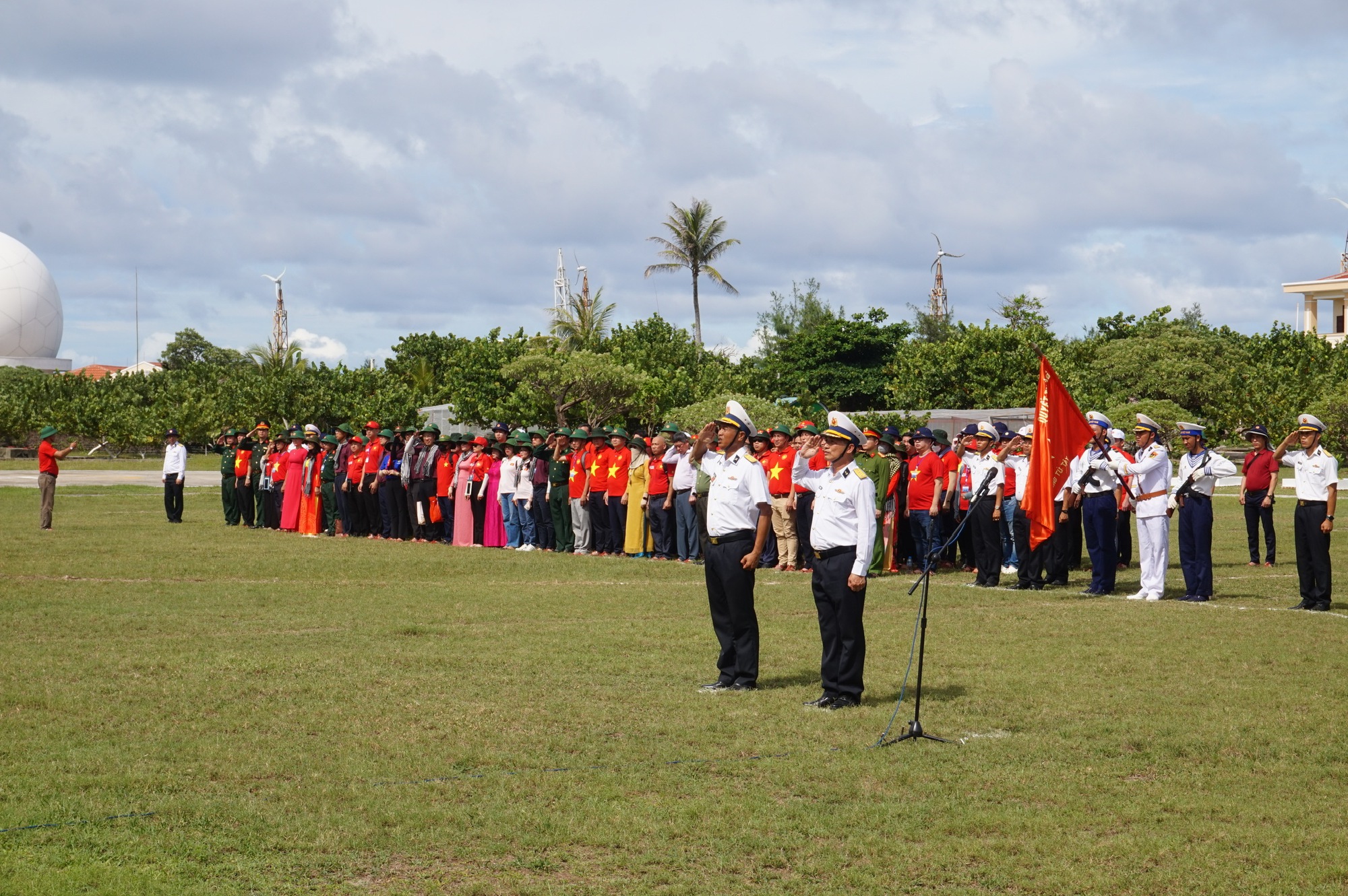Hành trình về nơi ‘đảo đá hóa biên cương’- Ảnh 7. Hành trình về nơi ‘đảo đá hóa biên cương’- Ảnh 7.