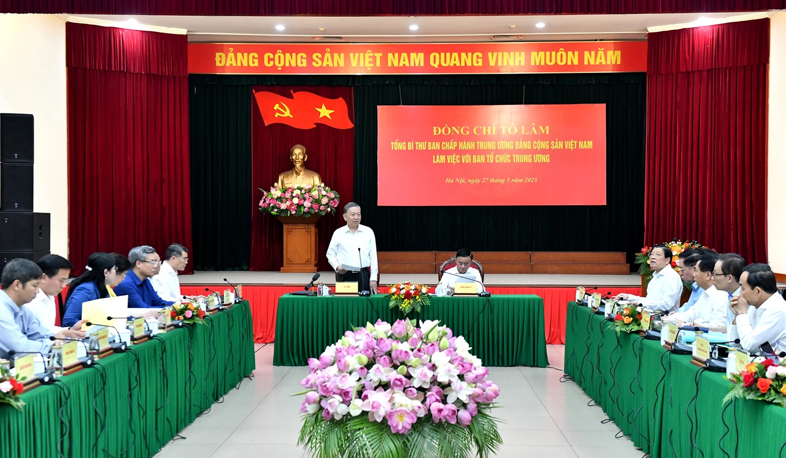 Tổng Bí thư Tô Lâm làm việc với Ban Tổ chức Trung ương- Ảnh 3. Tổng Bí thư Tô Lâm làm việc với Ban Tổ chức Trung ương- Ảnh 3.