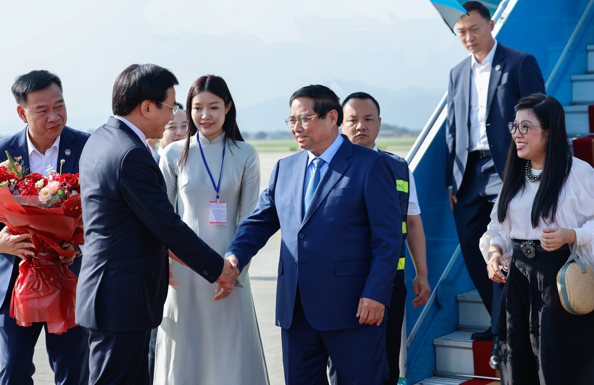 Thủ tướng Phạm Minh Chính về tới Hà Nội, kết thúc chuyến công tác