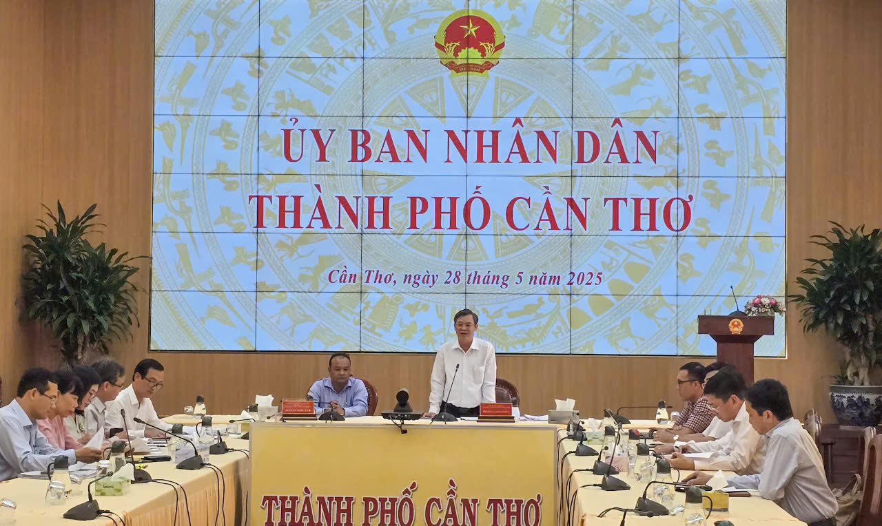 Chủ tịch Cần Thơ, Sóc Trăng và Hậu Giang họp về chỉ tiêu phát triển kinh tế-xã hội- Ảnh 1. Chủ tịch Cần Thơ, Sóc Trăng và Hậu Giang họp về chỉ tiêu phát triển kinh tế-xã hội- Ảnh 1.
