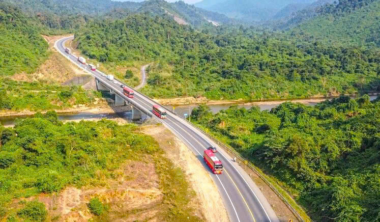 Mở rộng cao tốc Cam Lộ - La Sơn lên 4 làn xe
- Ảnh 1. Mở rộng cao tốc Cam Lộ - La Sơn lên 4 làn xe
- Ảnh 1.