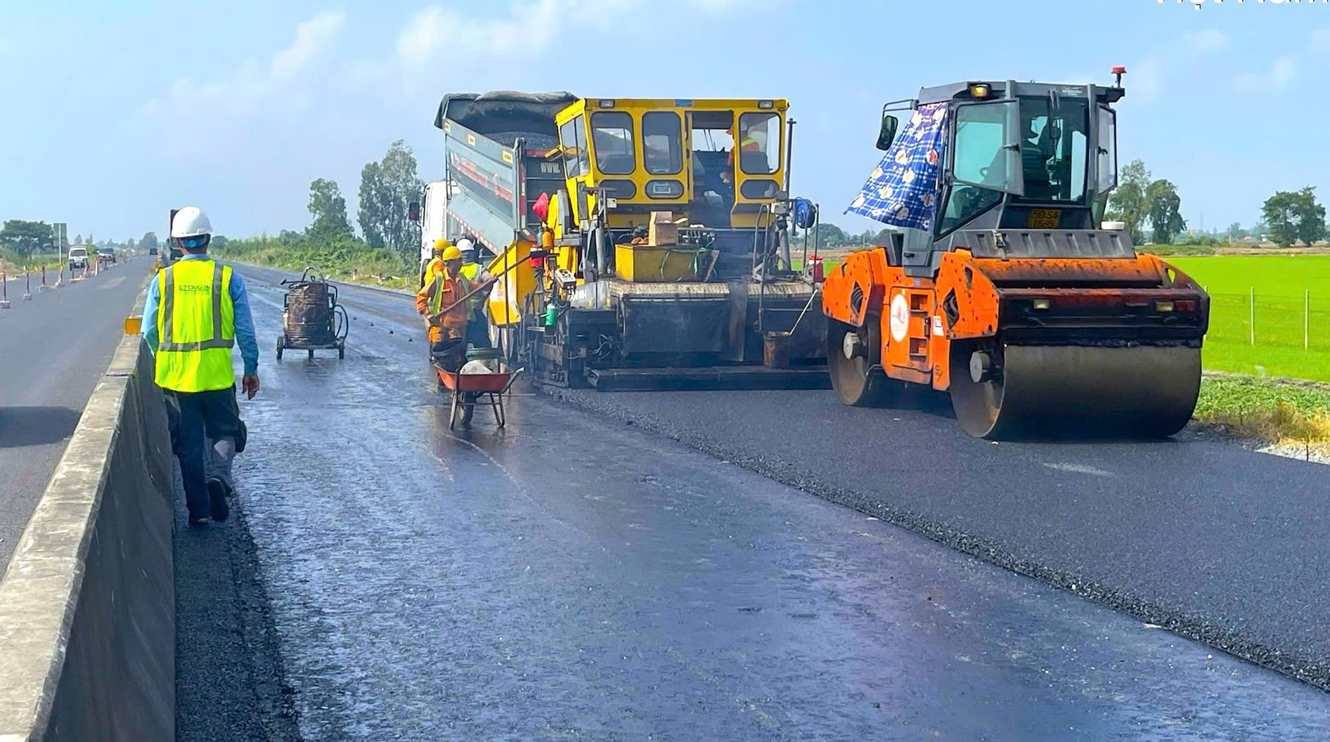 Vốn bảo trì đường bộ đang giải ngân rất chậm- Ảnh 1. Vốn bảo trì đường bộ đang giải ngân rất chậm- Ảnh 1.