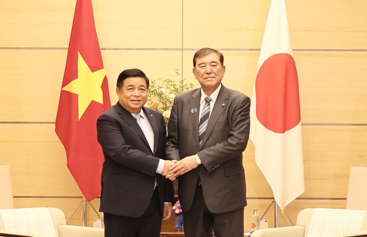 Phó Thủ tướng Nguyễn Chí Dũng hội kiến Thủ tướng Nhật Bản Ishiba Shigeru- Ảnh 1. Phó Thủ tướng Nguyễn Chí Dũng hội kiến Thủ tướng Nhật Bản Ishiba Shigeru- Ảnh 1.