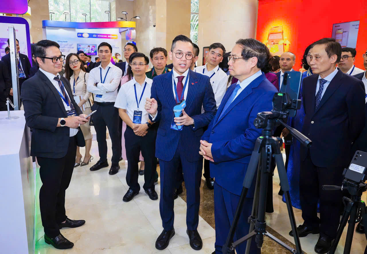 Chuyển đổi số ngành ngân hàng: Từ giải pháp thanh toán thông minh đến tích hợp dữ liệu DN- Ảnh 2. Chuyển đổi số ngành ngân hàng: Từ giải pháp thanh toán thông minh đến tích hợp dữ liệu DN- Ảnh 2.