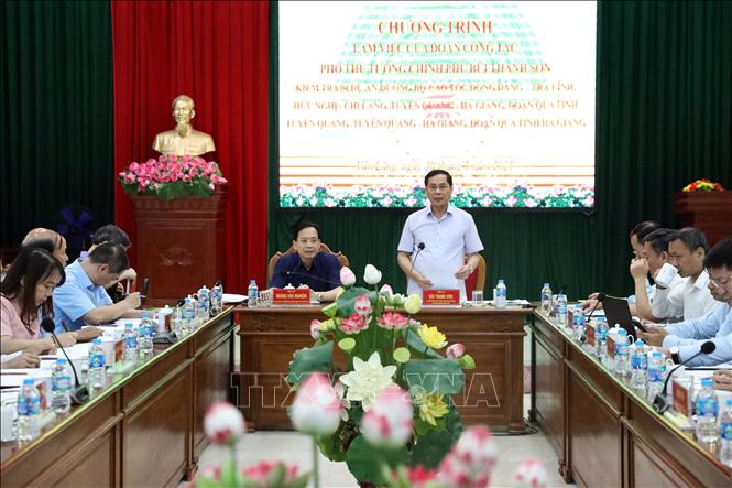 Tháo gỡ vướng mắc, tăng tốc thi công 4 dự án cao tốc phía bắc- Ảnh 1. Tháo gỡ vướng mắc, tăng tốc thi công 4 dự án cao tốc phía bắc- Ảnh 1.