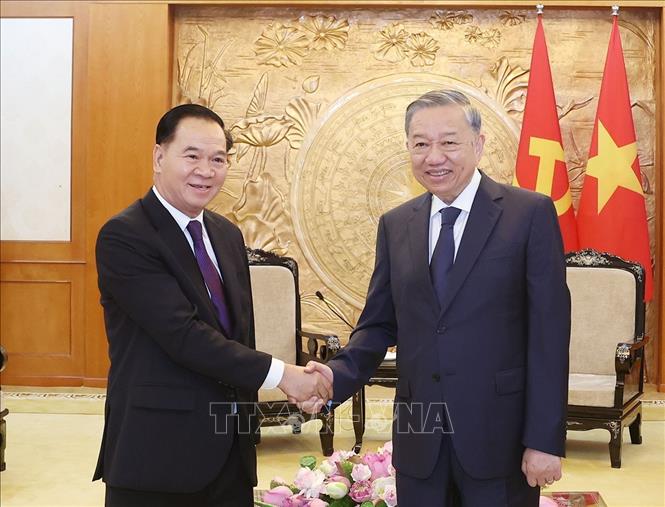 Tổng Bí thư Tô Lâm tiếp Chánh Văn phòng Trung ương Đảng Nhân dân Cách mạng Lào- Ảnh 1. Tổng Bí thư Tô Lâm tiếp Chánh Văn phòng Trung ương Đảng Nhân dân Cách mạng Lào- Ảnh 1.