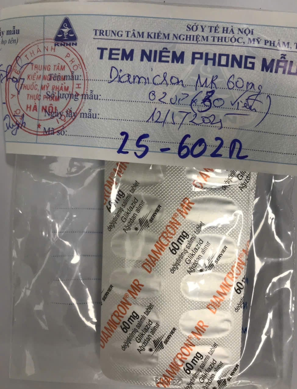 Truy tìm các lô thuốc không có nguồn gốc tại nhà thuốc ở Hà Nội - Ảnh 1. Truy tìm các lô thuốc không có nguồn gốc tại nhà thuốc ở Hà Nội - Ảnh 1.
