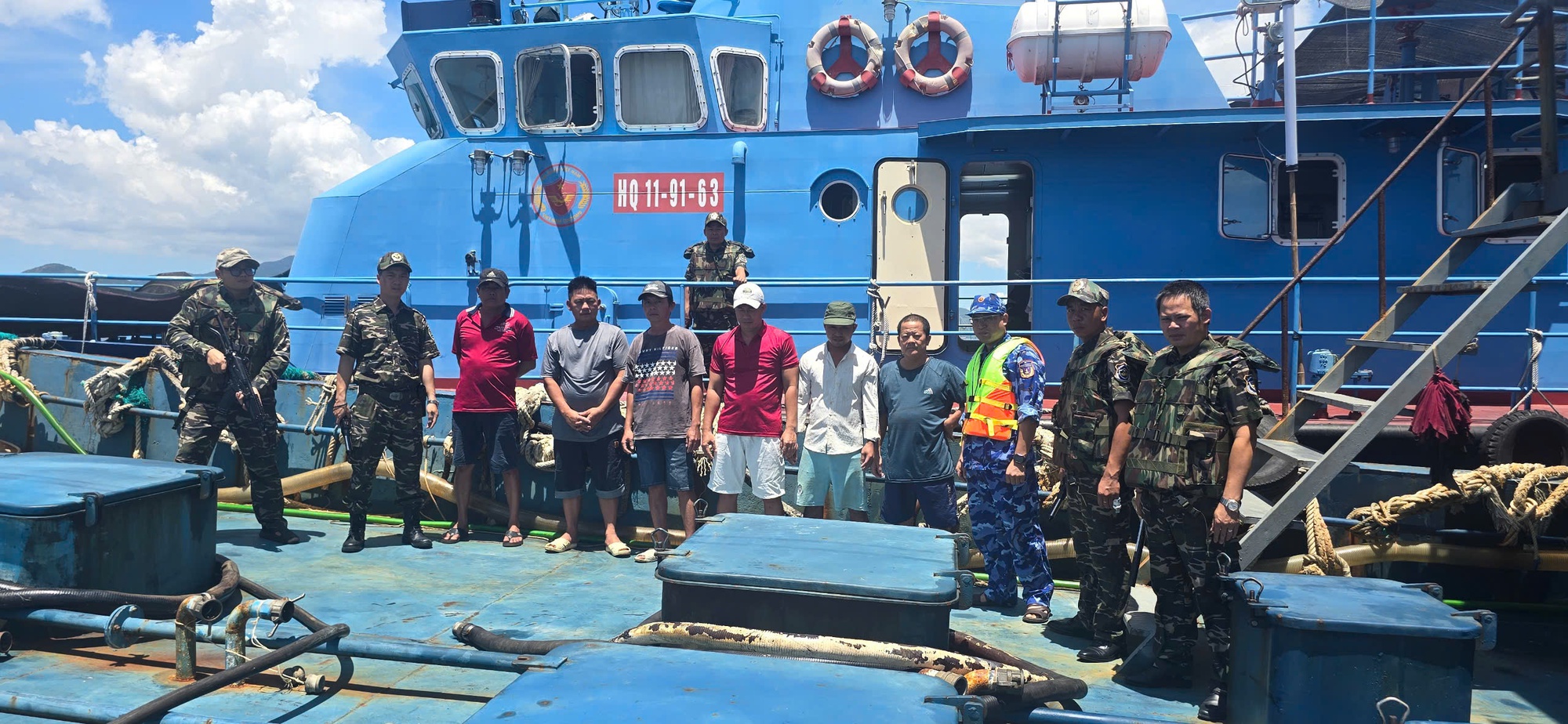 Bắt giữ 75m3 chất lỏng nghi là dầu DO, trị giá hàng vi phạm 1,3 tỷ đồng- Ảnh 1. Bắt giữ 75m3 chất lỏng nghi là dầu DO, trị giá hàng vi phạm 1,3 tỷ đồng- Ảnh 1.