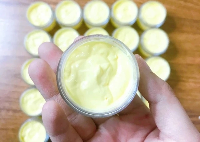 Xử lý nghiêm mỹ phẩm tự chế, mỹ phẩm nhà làm vi phạm- Ảnh 1. Xử lý nghiêm mỹ phẩm tự chế, mỹ phẩm nhà làm vi phạm- Ảnh 1.