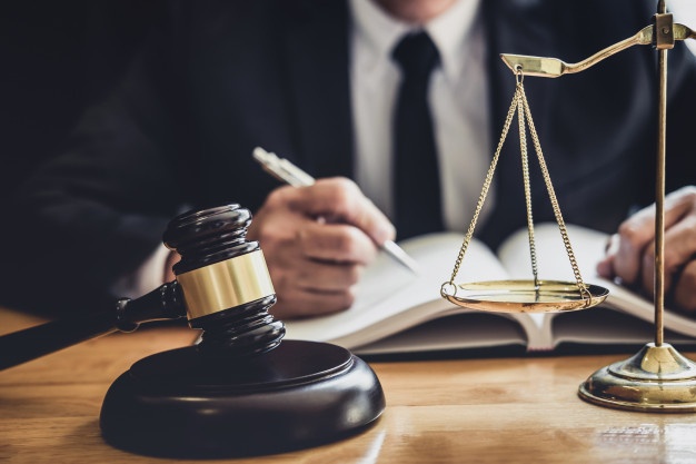 GỠ ĐIỂM NGHẼN THỂ CHẾ: CẦN PHÁT HUY ĐỘI NGŨ PHÁP CHẾ DOANH NGHIỆP- Ảnh 1. GỠ ĐIỂM NGHẼN THỂ CHẾ: CẦN PHÁT HUY ĐỘI NGŨ PHÁP CHẾ DOANH NGHIỆP- Ảnh 1.