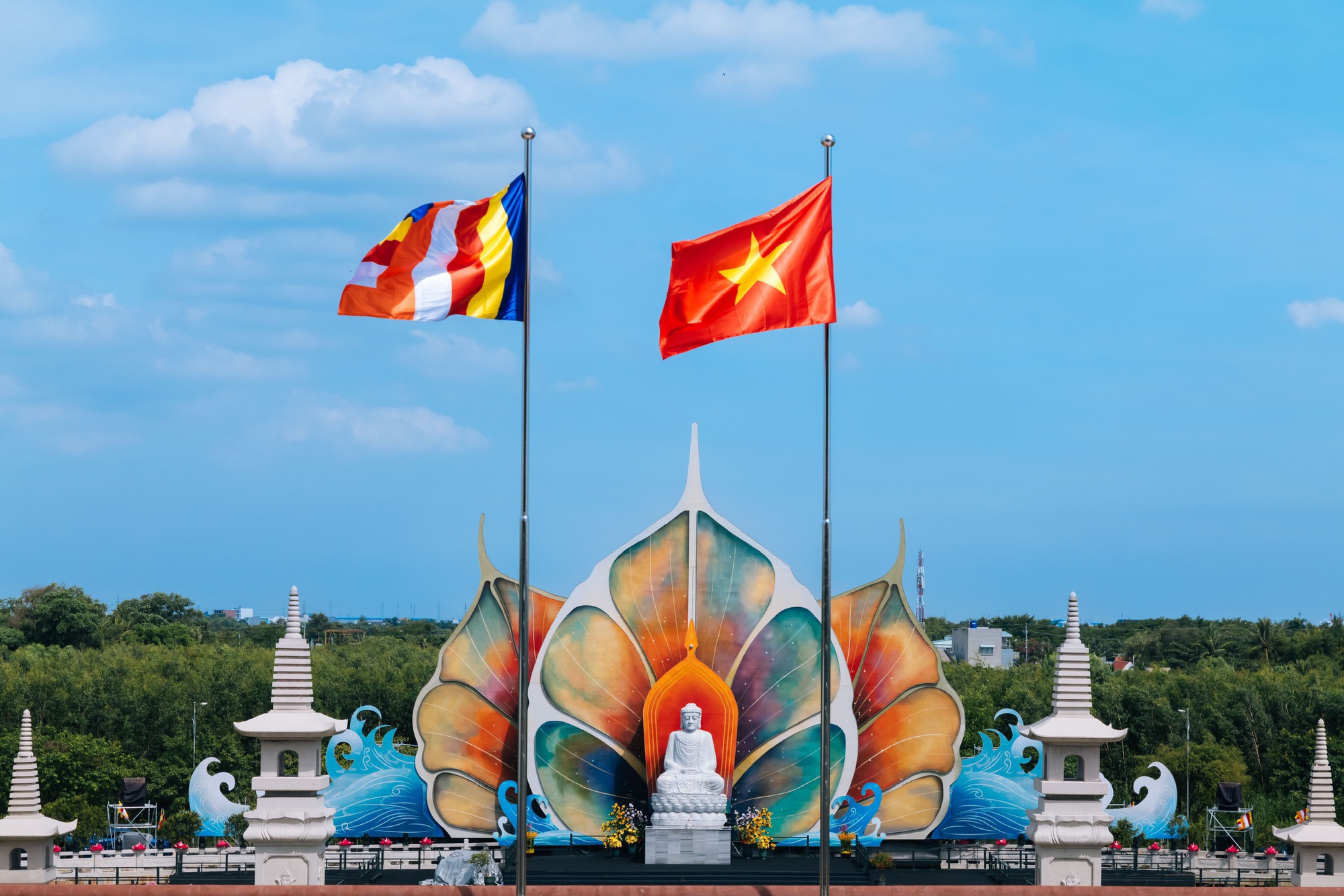 Lan tỏa tinh thần đoàn kết, hòa bình và nhân văn- Ảnh 3. Lan tỏa tinh thần đoàn kết, hòa bình và nhân văn- Ảnh 3.