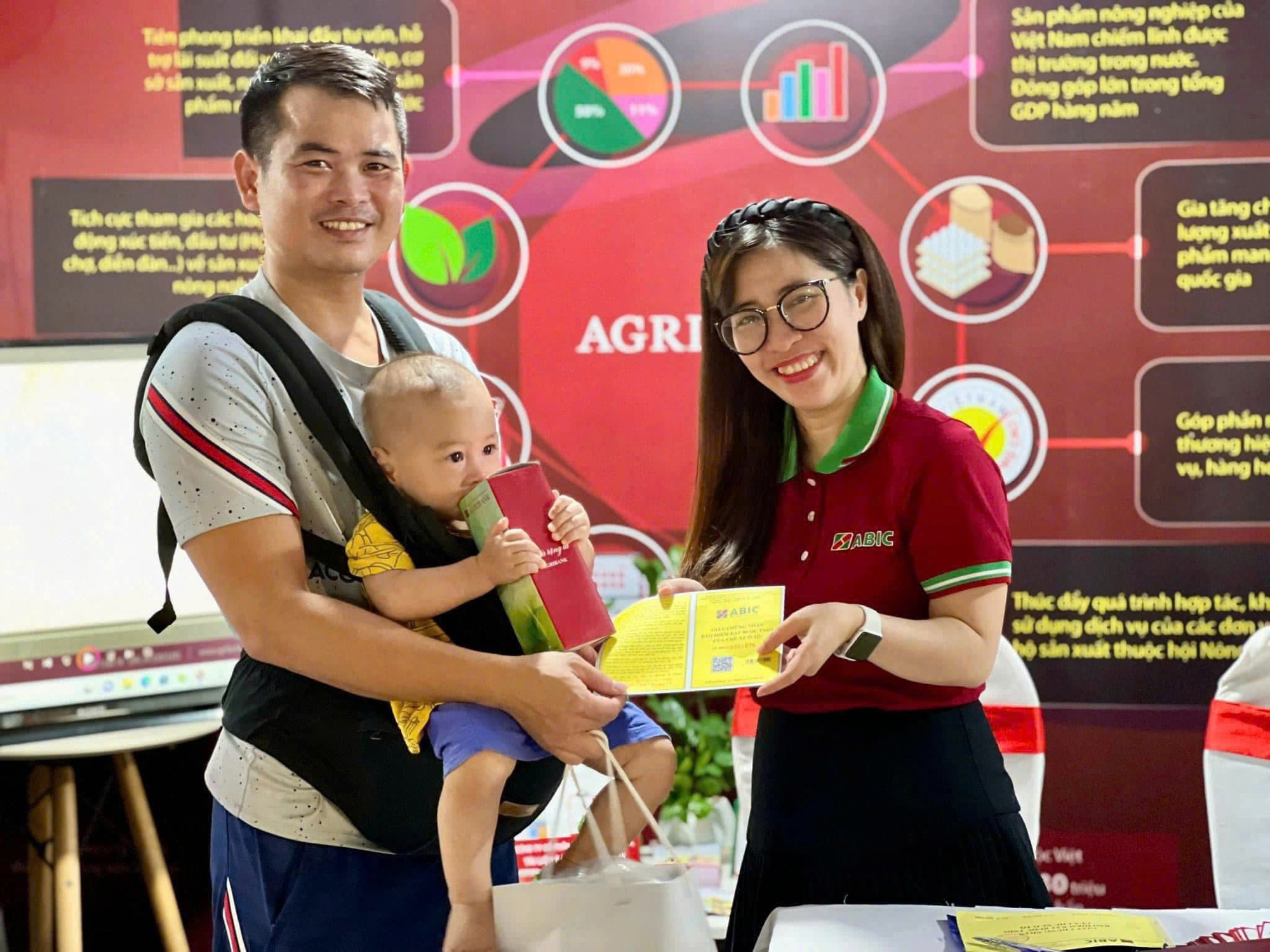 Khơi thông dòng vốn, lan tỏa sẻ chia: Hành trình trách nhiệm của Bảo hiểm Agribank- Ảnh 1.