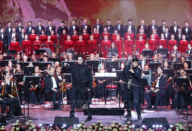 Tổng Bí thư Tô Lâm dự chương trình hòa nhạc hữu nghị Việt Nam - Kazakhstan- Ảnh 3. Tổng Bí thư Tô Lâm dự chương trình hòa nhạc hữu nghị Việt Nam - Kazakhstan- Ảnh 3.